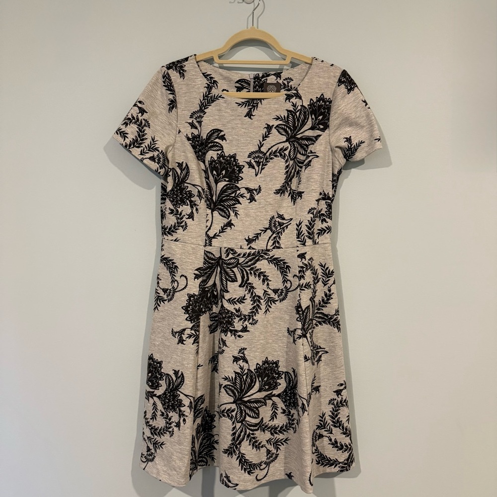 Vince Camuto Cream and Black Floral Mini Dress